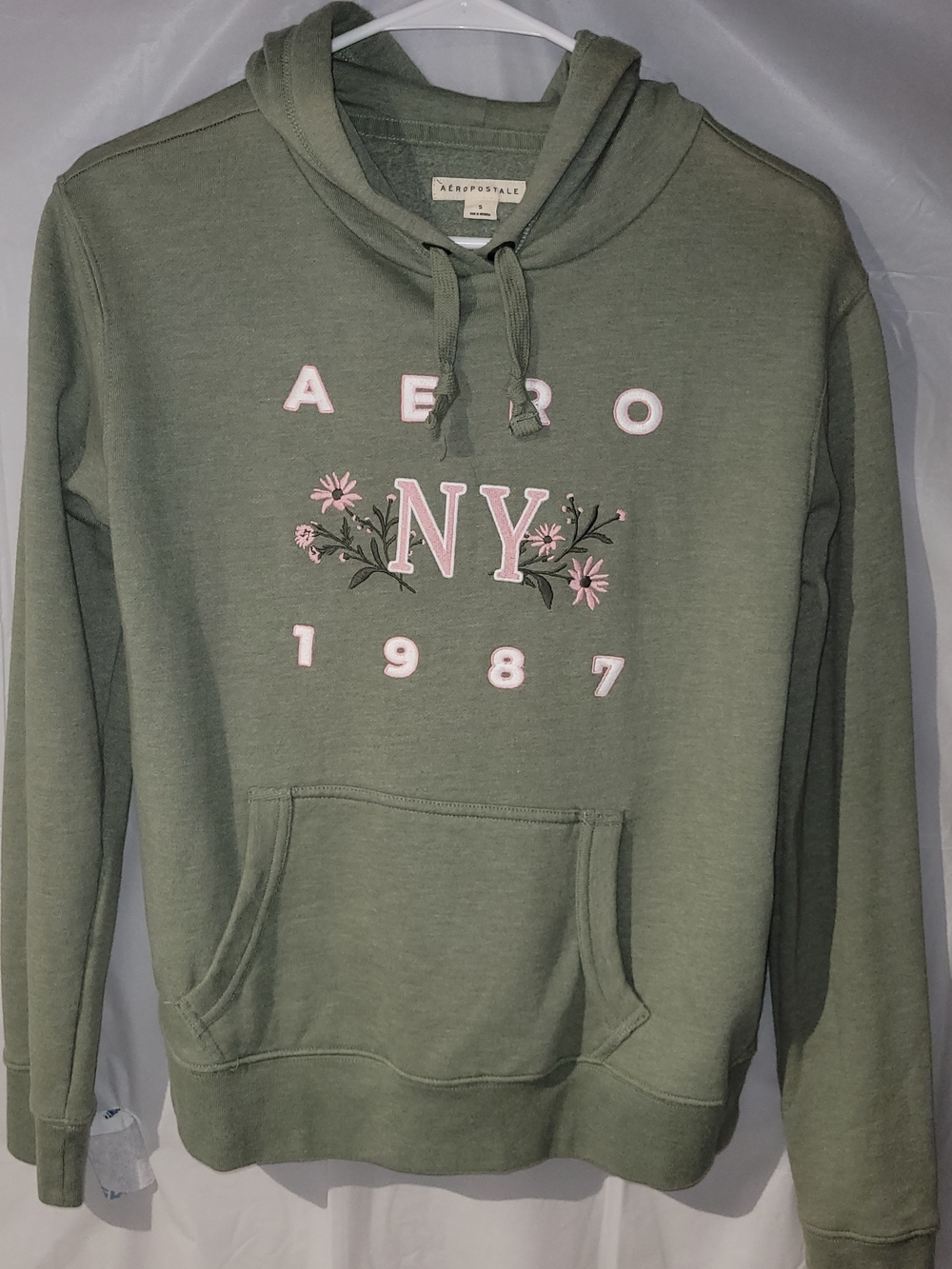 Aeropostale Olive Green NY Floral Womans Hoodie Sweater Size S